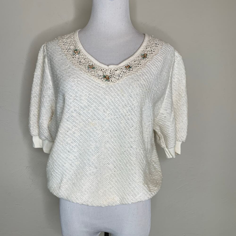 Cottage Core Cream Sweater Rosebuds Sz Medium